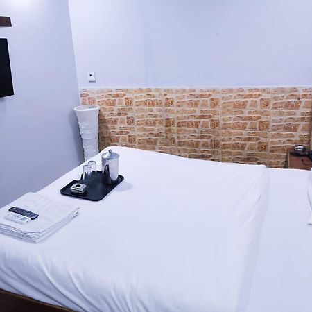 Mannat Stay Hotel - Laxmi Nagar New Delhi Exterior photo