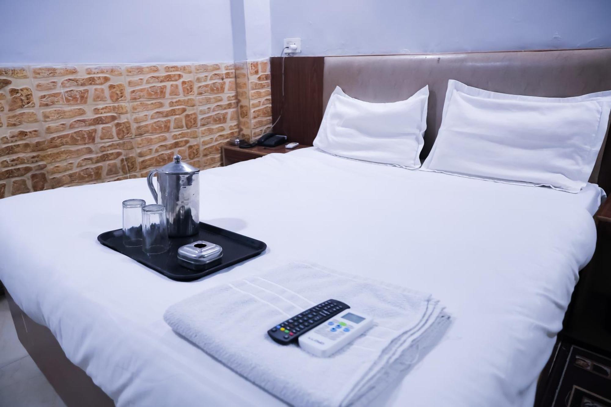 Mannat Stay Hotel - Laxmi Nagar New Delhi Exterior photo