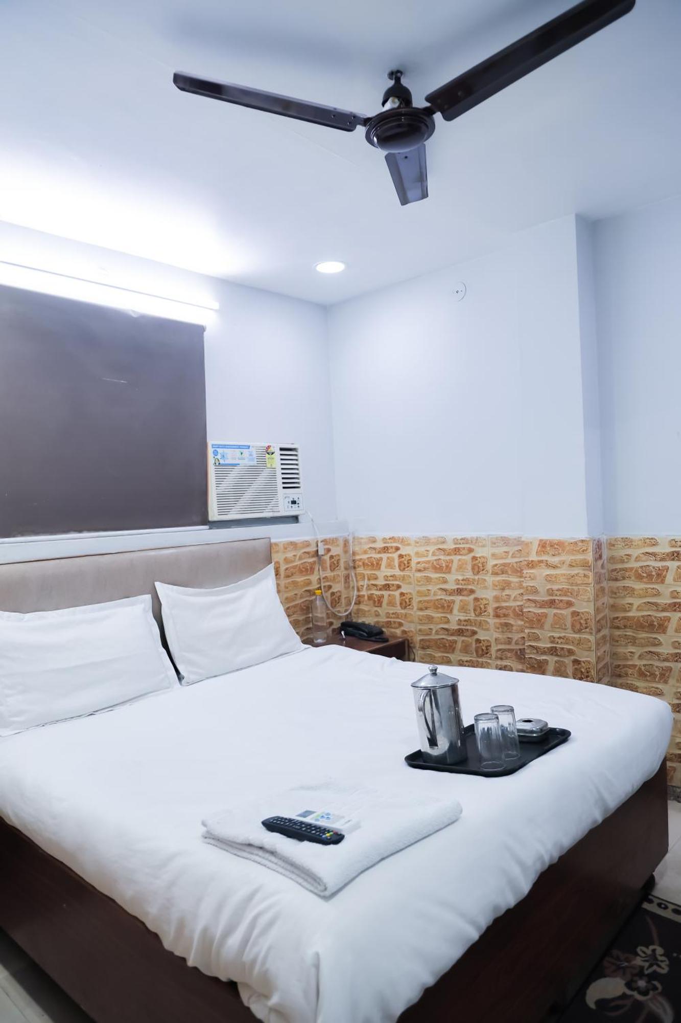 Mannat Stay Hotel - Laxmi Nagar New Delhi Exterior photo