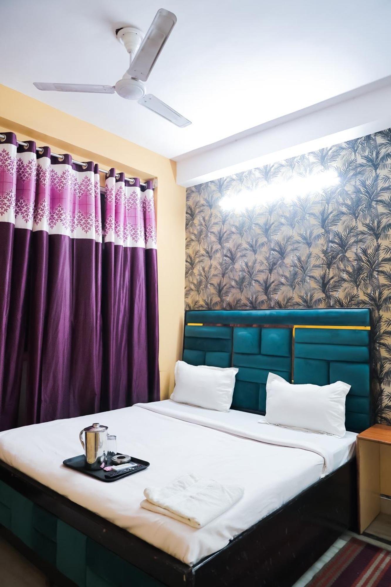 Mannat Stay Hotel - Laxmi Nagar New Delhi Exterior photo